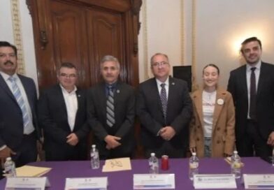 Presenta UACH libro «Anecdotario de la Abogacía