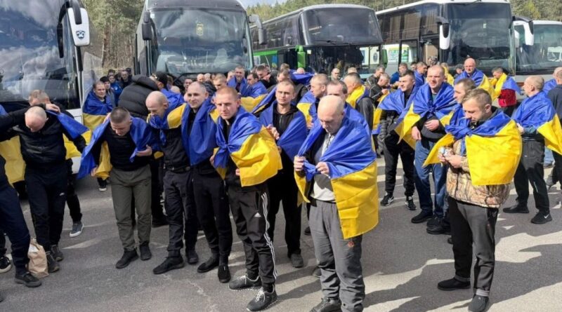 Rusia y Ucrania intercambian prisioneros de guerra