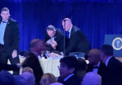 Tiroteo en cena de Donald Trump; sospechan de intento de atentado