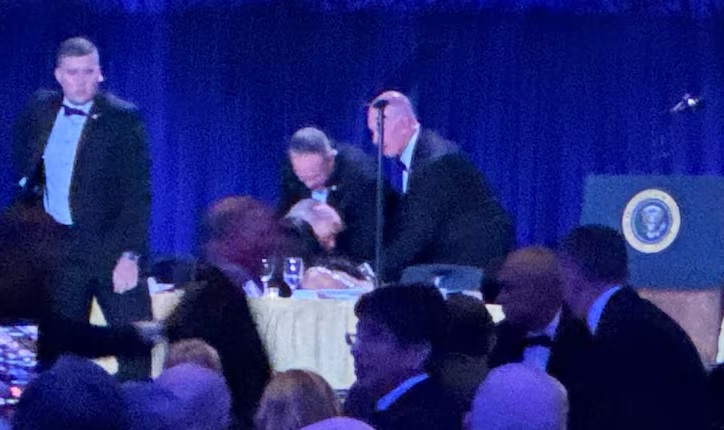 Tiroteo en cena de Donald Trump; sospechan de intento de atentado