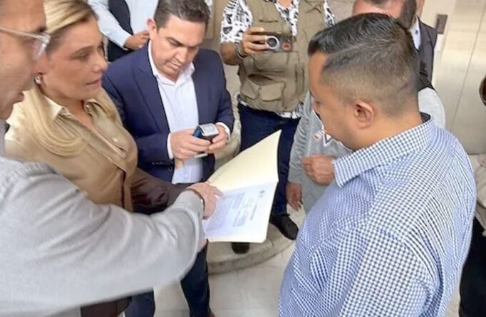 Comparecerá gobernadora ante la FGR por participación de agentes de la CIA