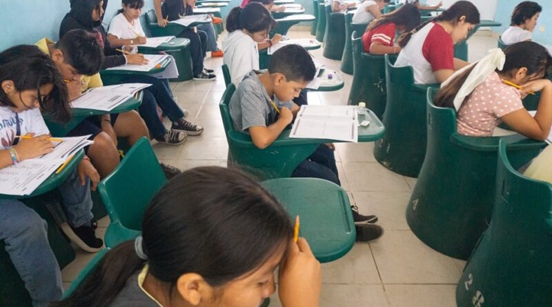 Suprema Corte falla a favor de la SEP; alumnos pasarán de año aunque reprueben