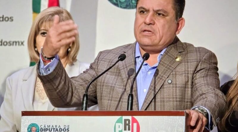 Condena el PRI regulación de derecho a audiencias; respalda a periodistas en defensa de la libertad de expresión